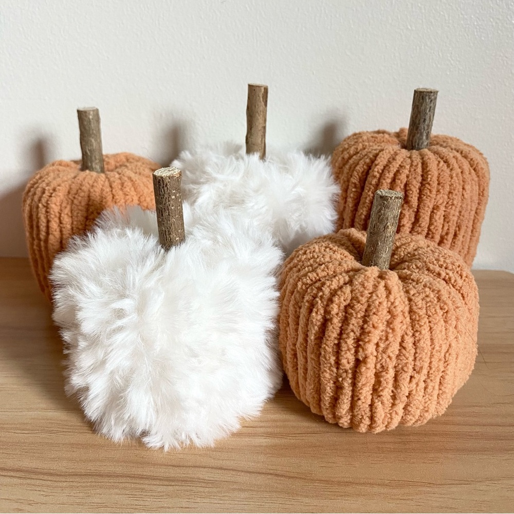 White Faux Fur & Orange Pumpkin Decor Set of 5